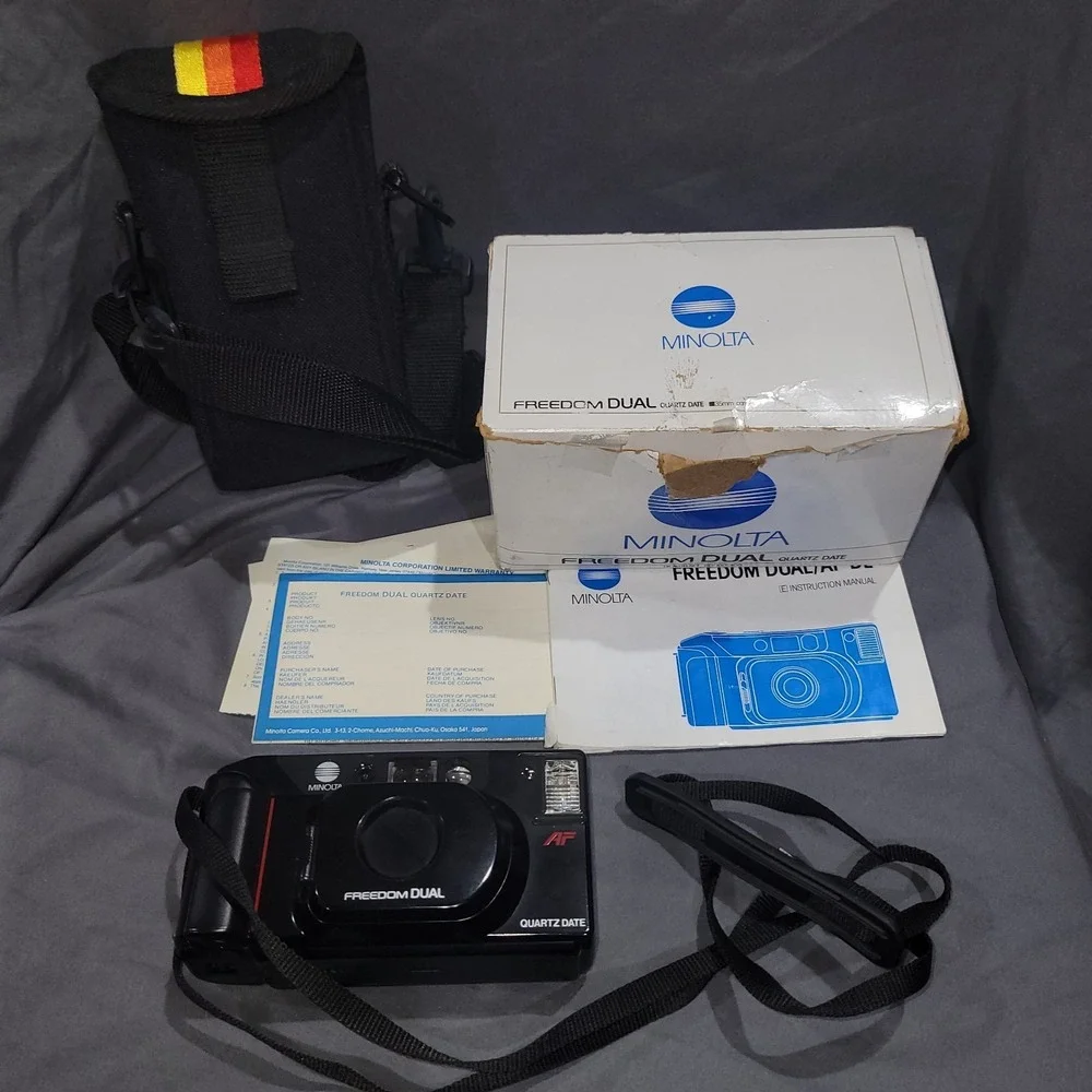 Minolta Freedom Dual AF 35mm Film Camera